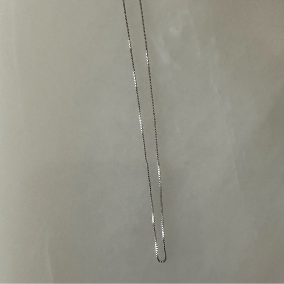 10k Solid White Gold Thin Box Chain Necklace - Picture 3 of 9